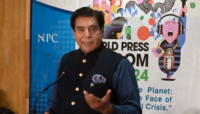 Former prime minister and PPP leader Raja Pervaiz Ashraf addresses a seminar on Freedom of Expression and Challenges in Pakistan at the National Press Club in Islamabad. — APP/File