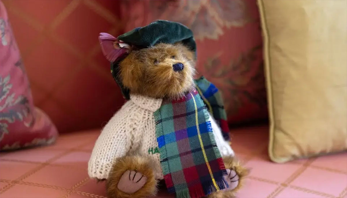 Queen's private rooms open to public, revealing beloved teddy bear