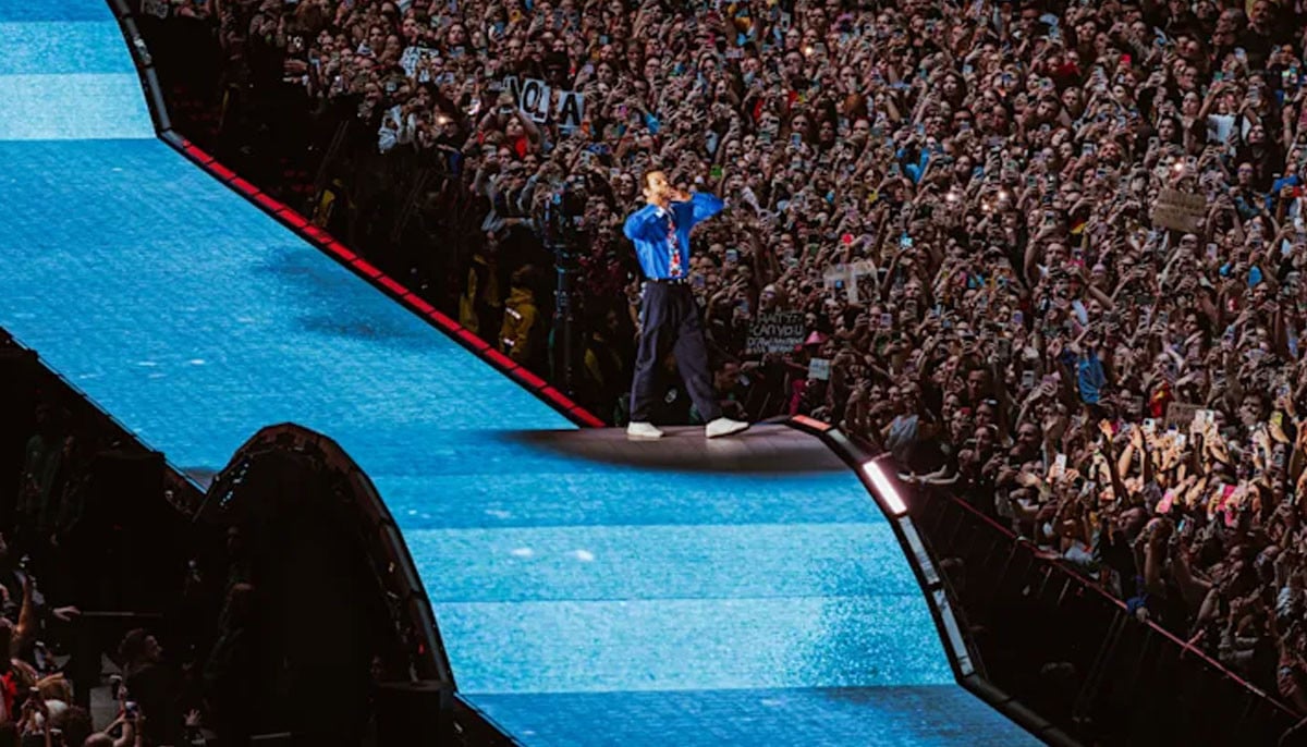 Harry Styles issues official statement after complaints about ongoing tour