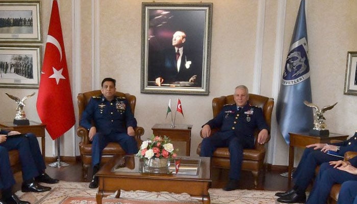 Pakistan Air Force (PAF) Air Chief Marshal (ACM) Zaheer Ahmed Babar Sidhu meets Turkish air force chief. — ISPR