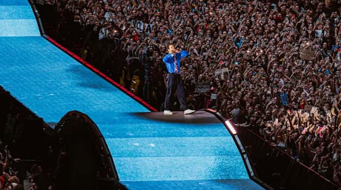 Harry Styles issues official statement after complaints about ongoing tour