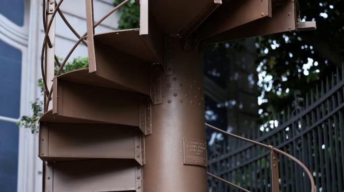 Section of Eiffel Tower staircase fetches over €450,000 at auction