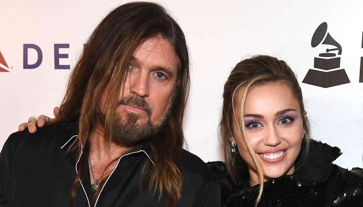 Miley Cyrus gives surprising shoutout to Billy Ray during Walk of Fame 