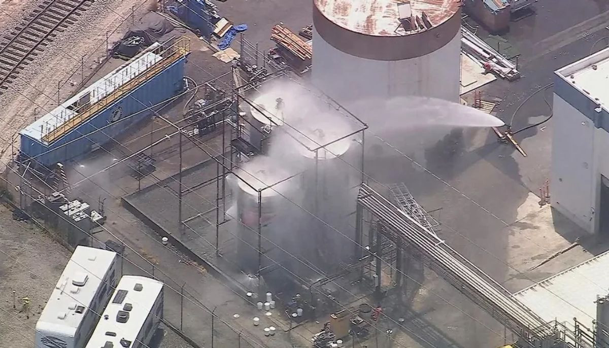 State of emergency: 40,000 evacuated as toxic MMA tank unstable in California