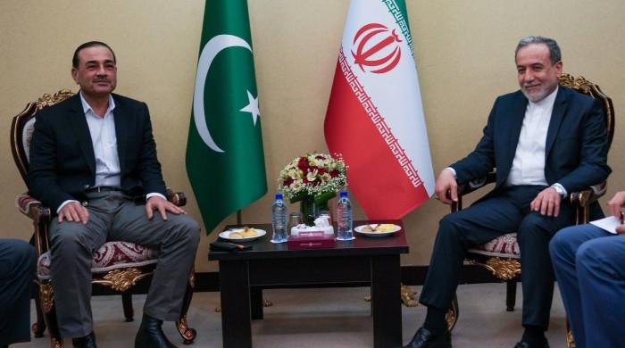 Iran-US talks: CDF Munir, Araghchi discuss efforts to 'prevent further escalation'