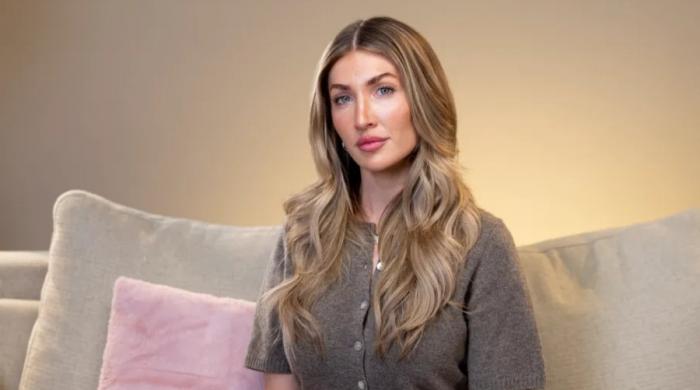 Oophs! Kate Cassidy leaves airport security shocked over passport photo mismatch