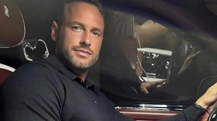 Lee Andrews 'active on phone' amid missing person mystery