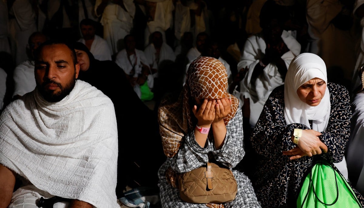 Muslim pilgrims gather at Mount of Mercy on the plain of Arafat during the annual Hajj pilgrimage, outside the holy city of Makkah, Saudi Arabia, May 26, 2026. — Reuters