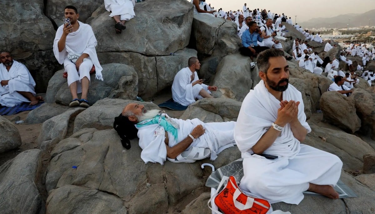 Muslim pilgrims gather at Mount of Mercy on the plain of Arafat during Hajj, outside the holy city of Makkah, Saudi Arabia, May 26, 2026. —AFP
