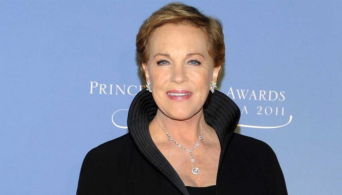 Dame Julie Andrews makes rare appearance to support Parkinson's awareness