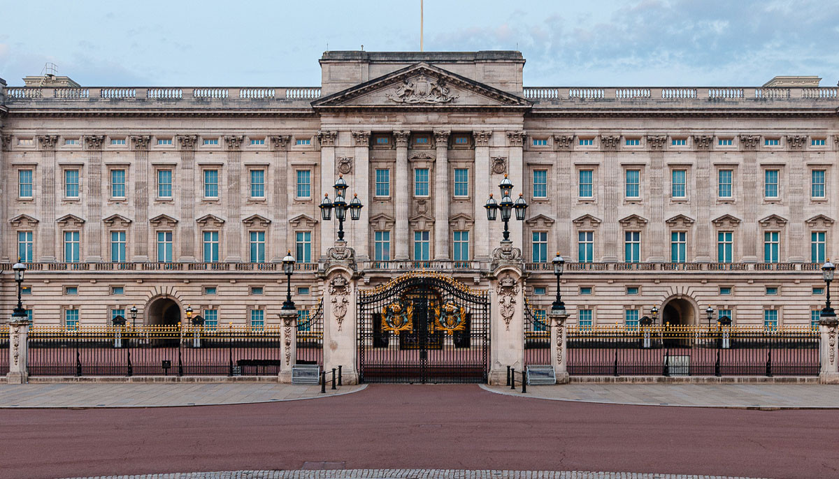 Buckingham Palace issues statement as King returns from cancer hospital