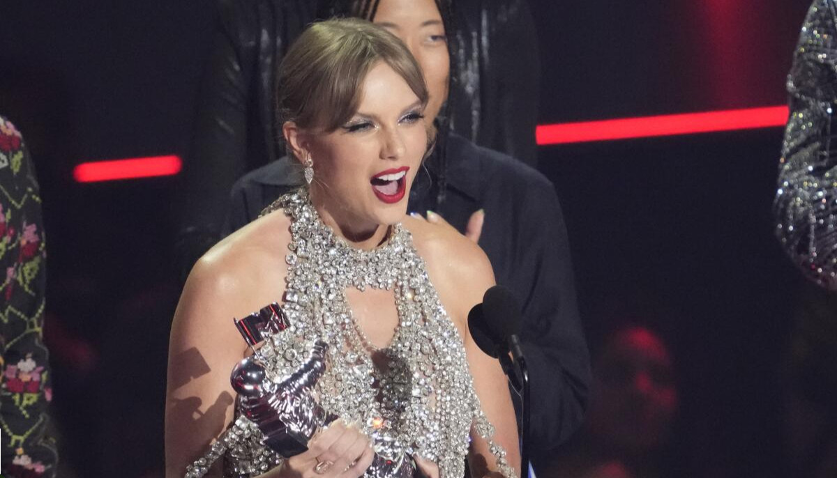 Taylor Swift reigns over major cities with 'Toy Story' promo