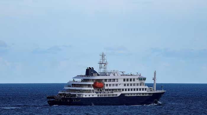 Dutch health officials clear hantavirus ship to sail again