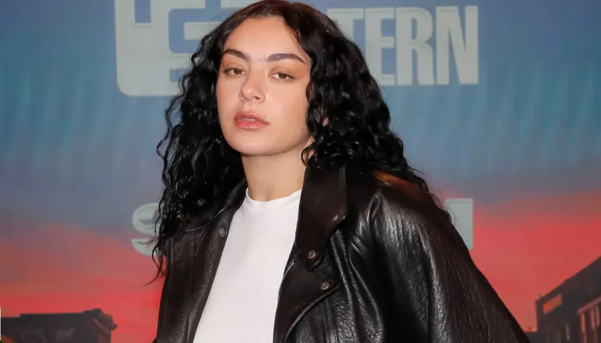 Charli XCX shares wholesome interaction with fans at Conversation event