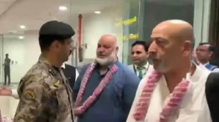 First batch of pilgrims arrives in Islamabad after Hajj
