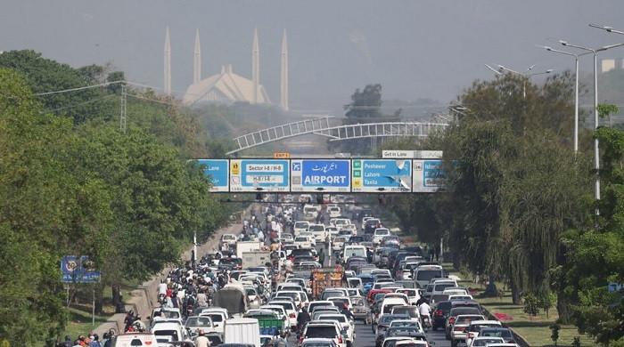 Islamabad tightens grip on energy use, orders early shutdown of commercial centres