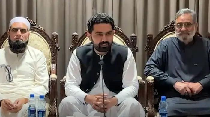 Cracks emerge in PTI as over 25 lawmakers skip KP parliamentary party meeting 