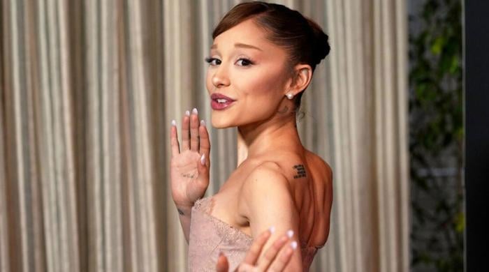 Ariana Grande excites fans with countdown for new music video