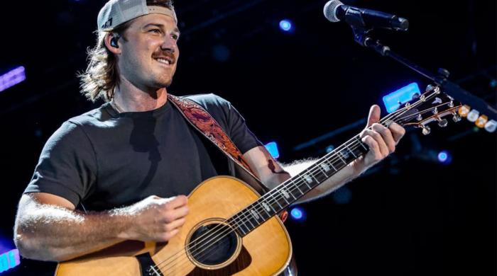 Morgan Wallen sparks debate after flipping piano onstage