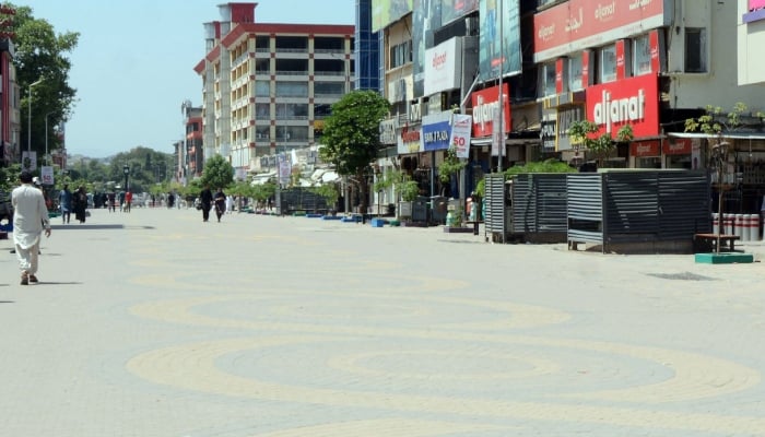 A view of deserted Sadar market due to hot summer day in Rawalpindi, May 17, 2026. — Online