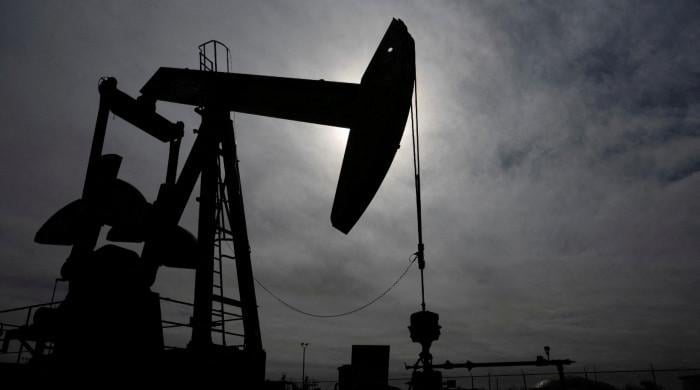 Oil slips after Trump says talks with Iran are ongoing