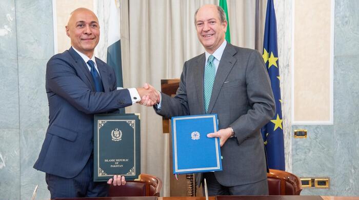 Pakistan, Italy sign agreement to waive visa requirement for diplomatic passport holders