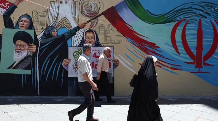 Iran studying deal to halt war as stalemate persists