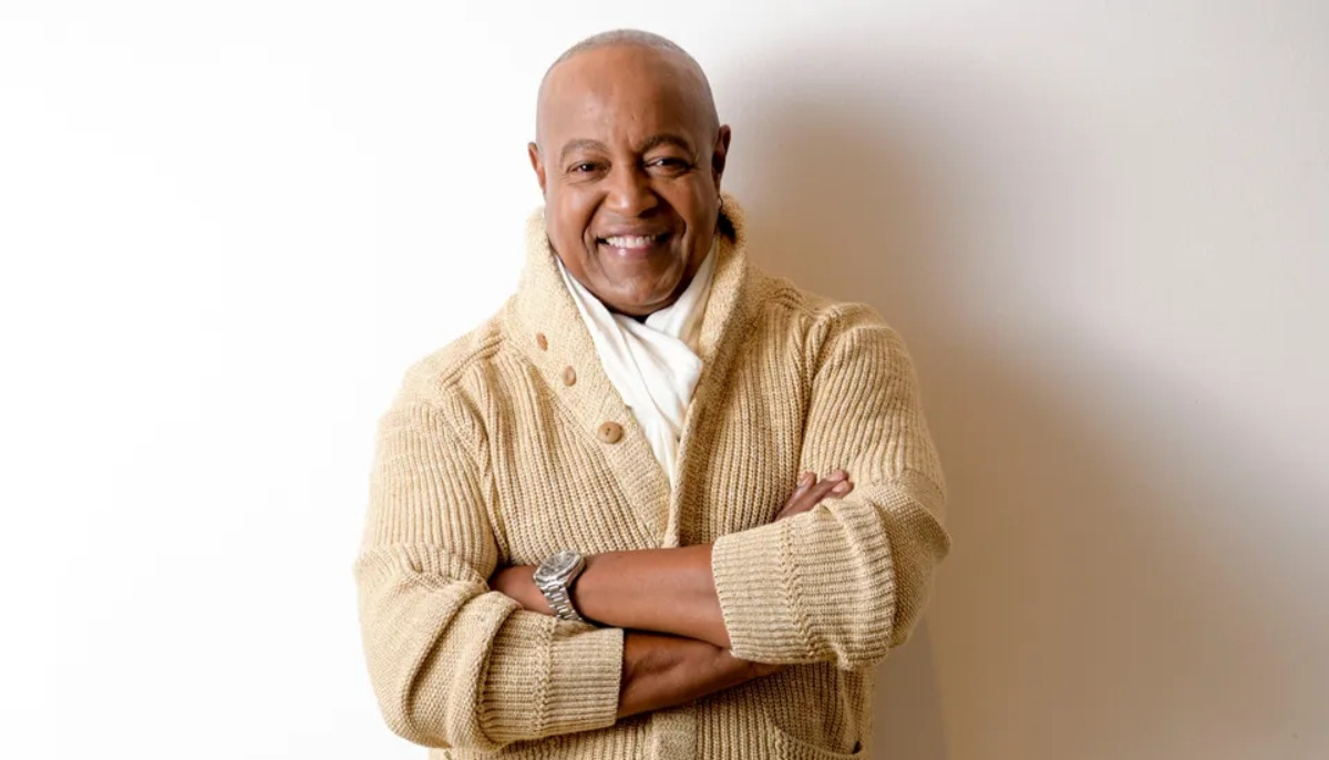 Peabo Bryson, singer of 'A Whole New World' dies at 75
