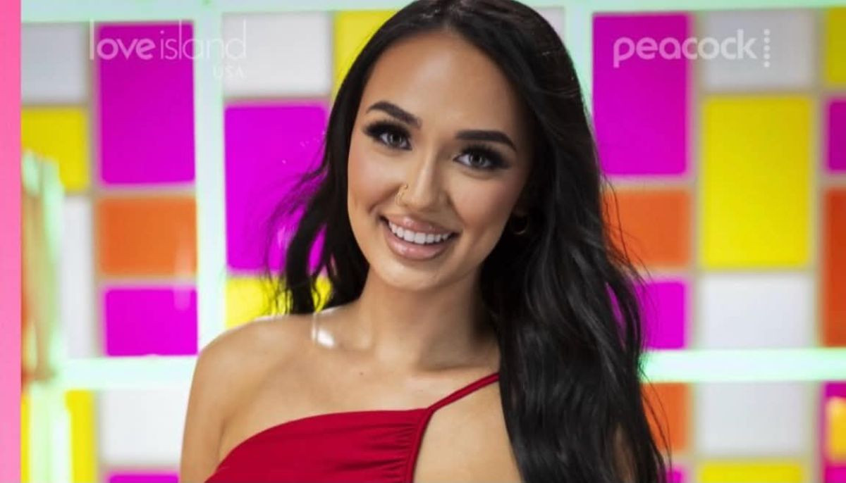 Axed 'Love Island' contestant Vasana Montgomery apologises for racial slur
