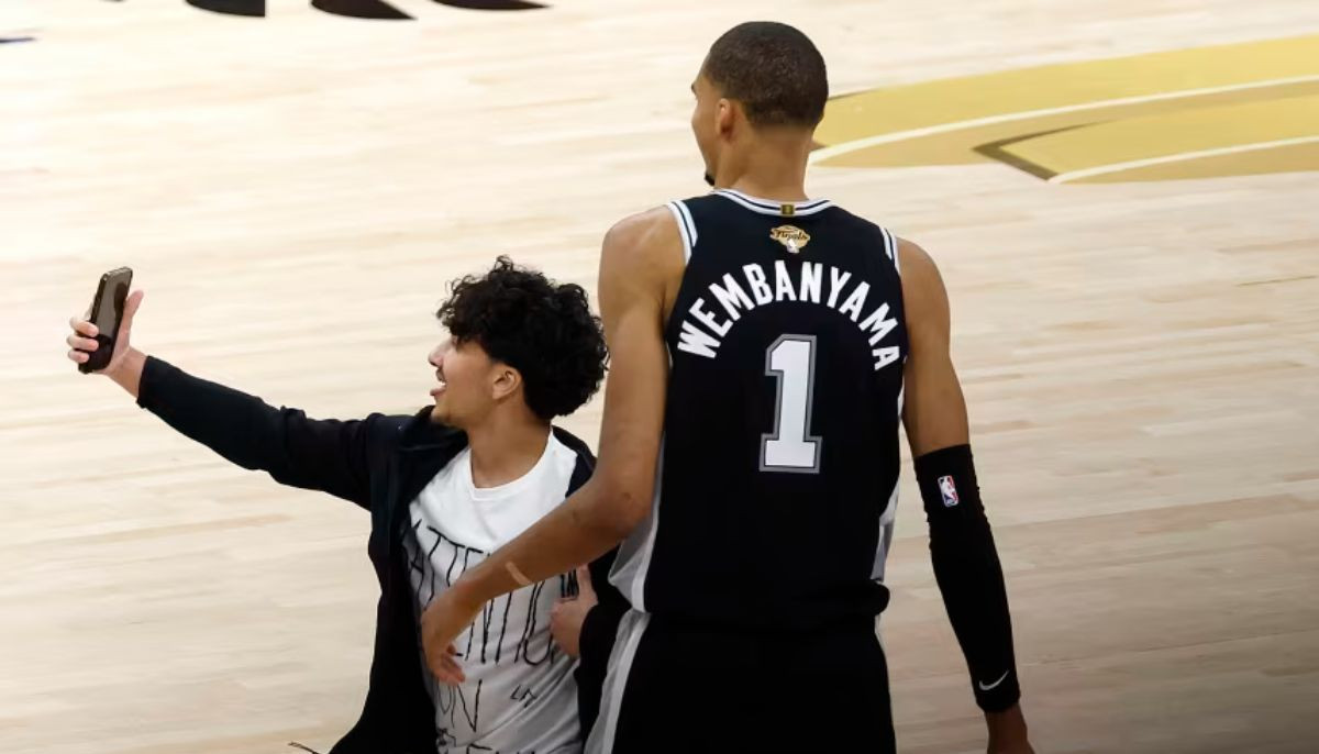 Why are fans banned from taking selfies at NBA finals? Here's what really happened 