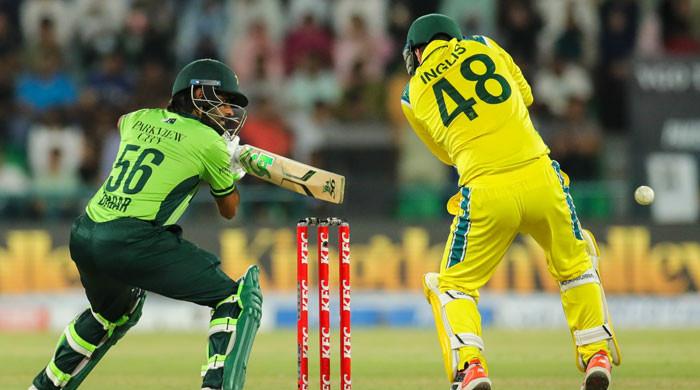 Pakistan beat Australia in third ODI to clinch series 2-1