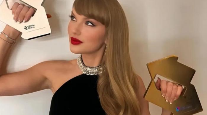 Taylor Swift fans celebrate new release with Oscars dreams