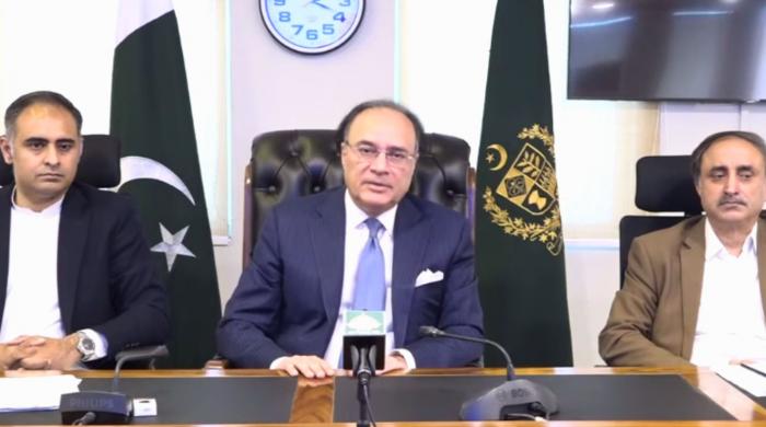 Govt announces fixed tax scheme for small traders