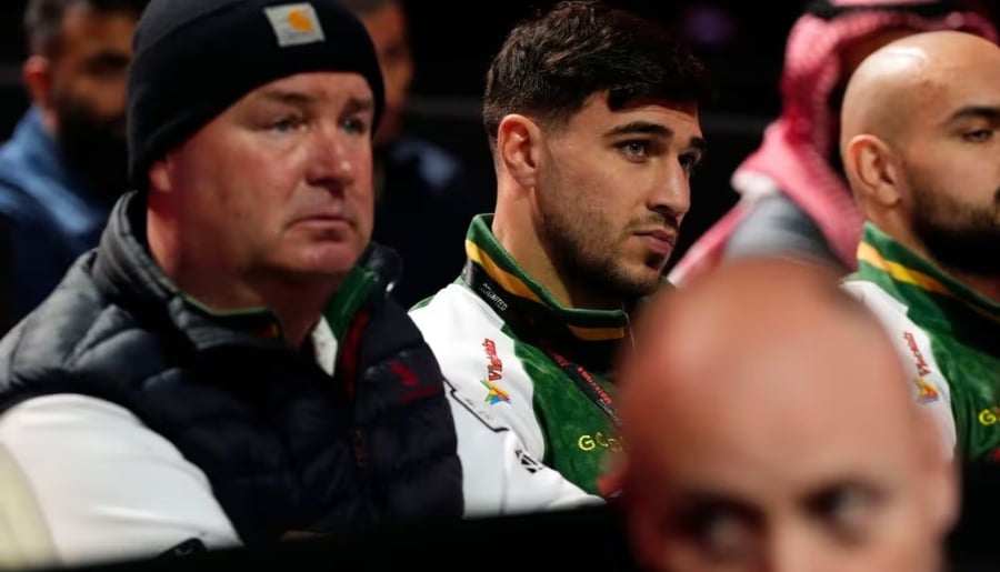 The boxer landed in Manchester via private jet on Thursday, less than 24 hours after Molly, also gave birth to their second child