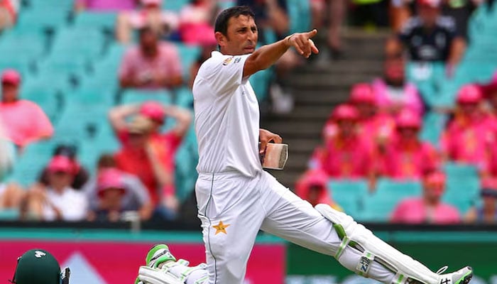 Pakistans Younis Khan yells to team mates after damaging his bat during Third Test cricket match against Australia in Sydney Cricket Ground on January 1, 2017. — Reuters/File