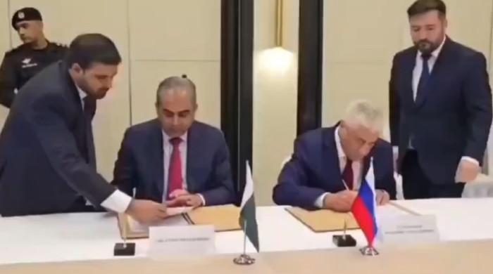 Pakistan, Russia agree to boost cooperation against illegal immigration, drug trafficking