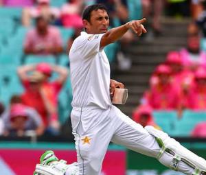 Younis Khan expected to 'replace' Sarfaraz Ahmed as Pakistan Test head coach