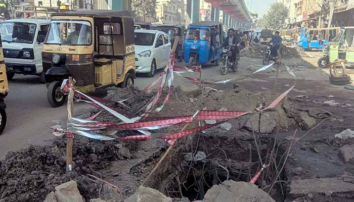View of incomplete construction work creating problems for commuters near Patel Para Road, Karachi, December 6, 2025. — PPI