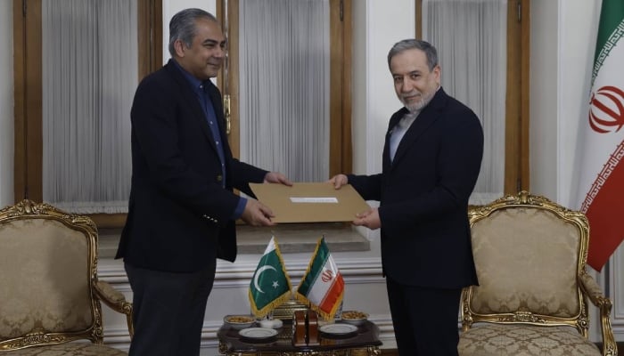 Interior Minister Mohsin Naqvi (left) delivers message to Irans Supreme Leader Mojtaba Khamenei during a meeting with Iranian Foreign Minister Abbas Araghchi in Tehran, June 7, 2026. — Fars news agency