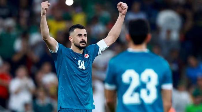 Iraq World Cup striker Hussein 'questioned for hours' at Chicago airport