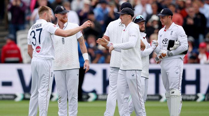 England romp to victory in first Test against New Zealand