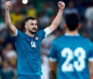 Iraq World Cup striker Hussein 'questioned for hours' at Chicago airport