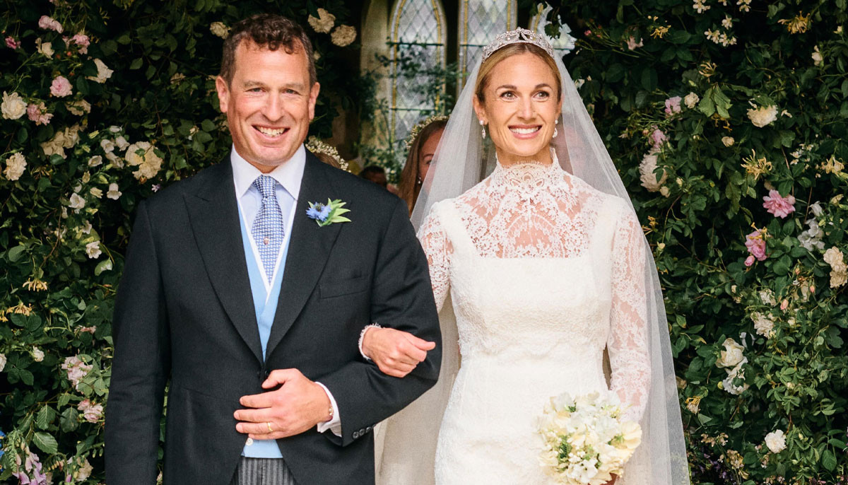 Peter Phillips, Harriet Sperling release wedding photos after Harry snub