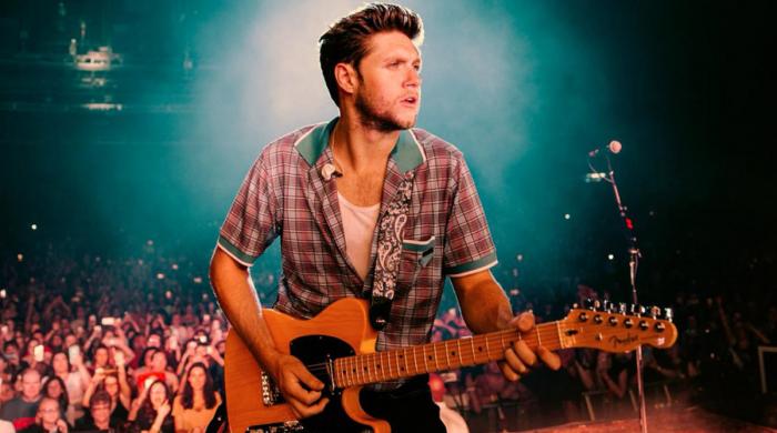 Niall Horan performs 'Steal My Girl' a decade after One Direction hiatus