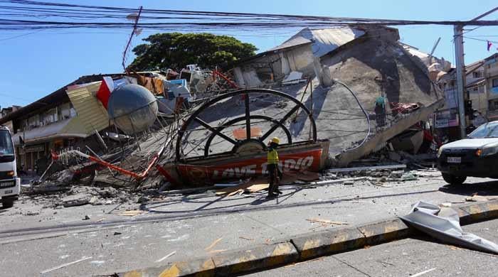 Outdoor hospitals, cut-off communities as Philippine quake toll hits 41