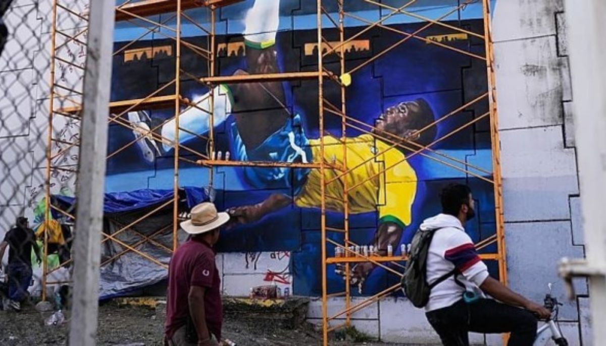 Brazil World Cup street art returns as football fever grips Rio de Janeiro