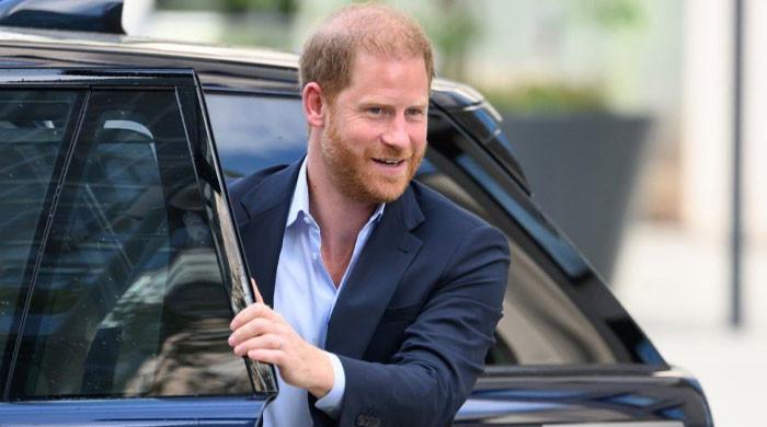 Prince Harry ‘steals' spotlight from royals with surprise appearance