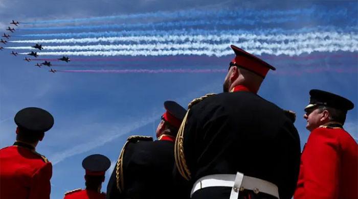 Behind the scenes of Red Arrows as Trooping the Colour finishes with dazzling flypast