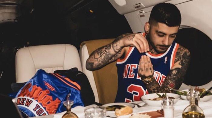 Zayn Malik watches Knicks clinch NBA finals from private jet