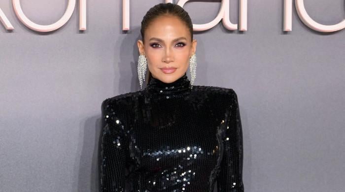 Jennifer Lopez laughs off viral concert bug moment: 'That was crazy'